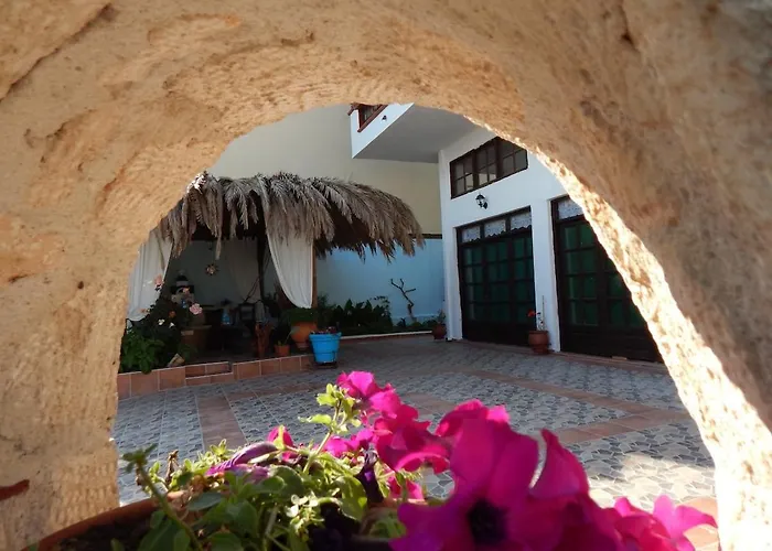 Greek House With Seaview,parking And Yard With Bbq 度假居