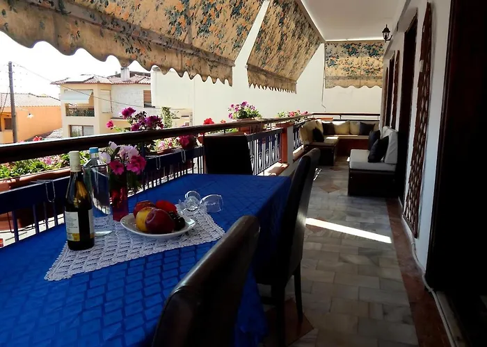 Greek House With Seaview,parking And Yard With Bbq 度假居 尼尔斯吉尼