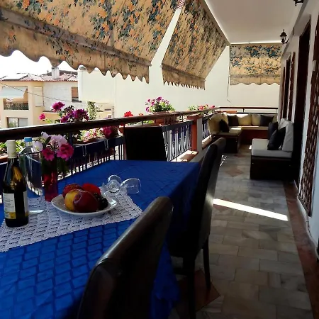 Greek House With Seaview,parking And Yard With Bbq Semesterbostad Nea Skioni